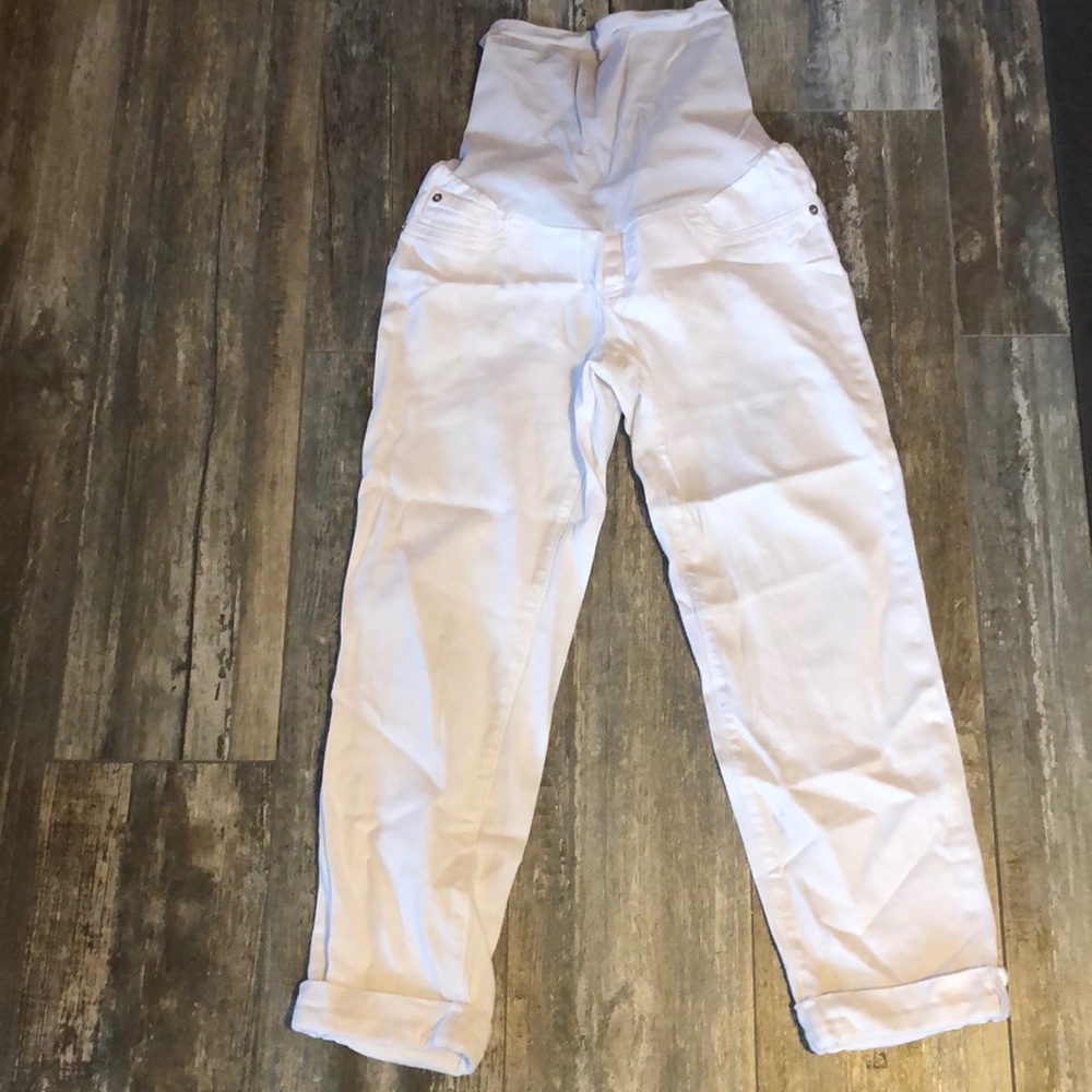 A pea in the pod maternity crop pants
